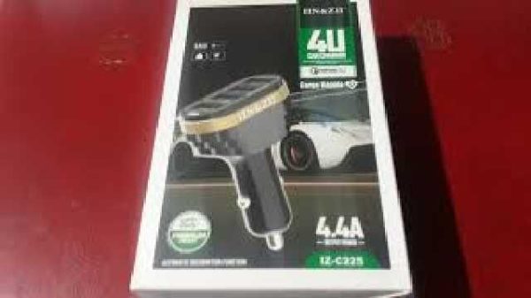 ADAPTADOR DE 4 PUERTOS USB PARA CARRO INN&ZII CARGA RAPIDA